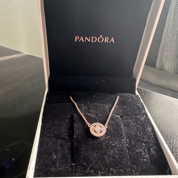 Authentic PANDORA Rose Gold Vintage Allure Necklace - Picture 3 of 3